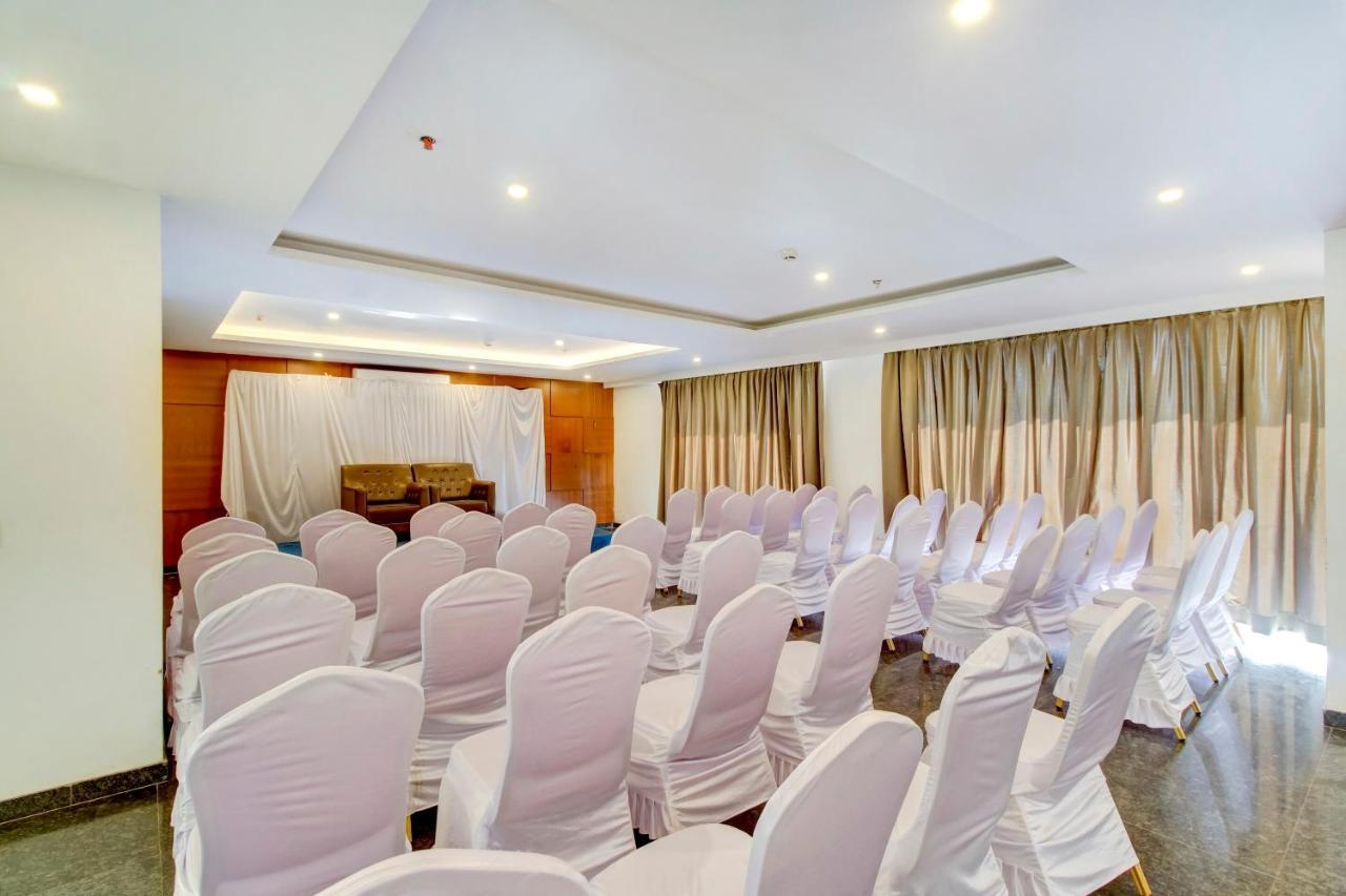 Capital O 77219 Hotel Dwarwata Dharwad Exterior photo
